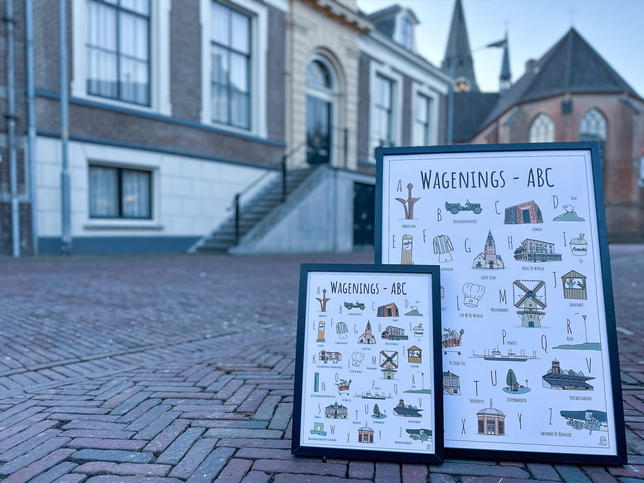 PosterPlaats stadsposter Wagenings ABC poster plaats Wageningen foto Stadhuis aan de Markt en de Grote Kerk of Johannes de Doperkerk
