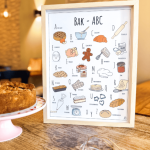 PosterPlaats poster Bak ABC poster bij Lunchroom Lekker By Inge met Appeltaart en een Garde