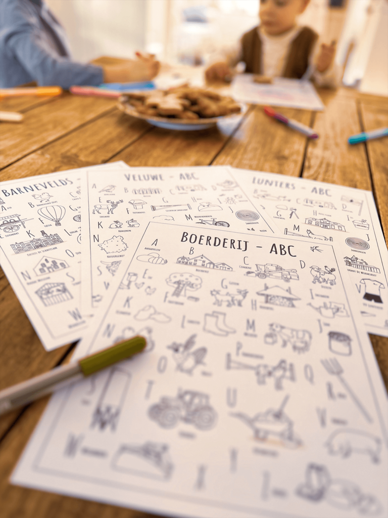 Blog over 2 jaar PosterPlaats met de ABC kleurplaten van de Boerderij Veluwe Lunteren en Barneveld