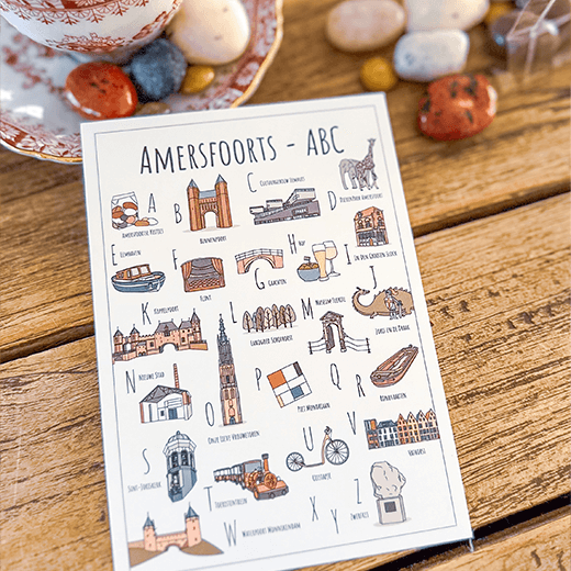 Blog over nieuw ABC ansichtkaart Amersfoort met de lekkernij Amersfoortse keitjes