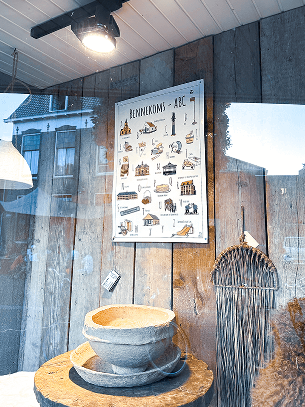 Blog over onze lokale ABC posters: leuk voor koffiezaakjes, praktijken en etalages met de Bennekomse ABC poster bij Van Wonderen