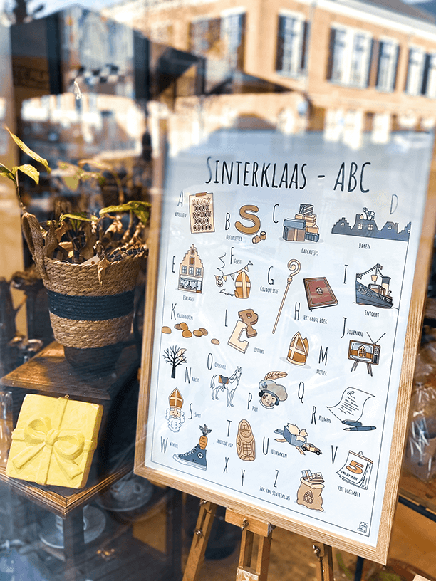 Blog over nieuw ABC Kerst met de ABC poster van Sinterklaas in de etalage