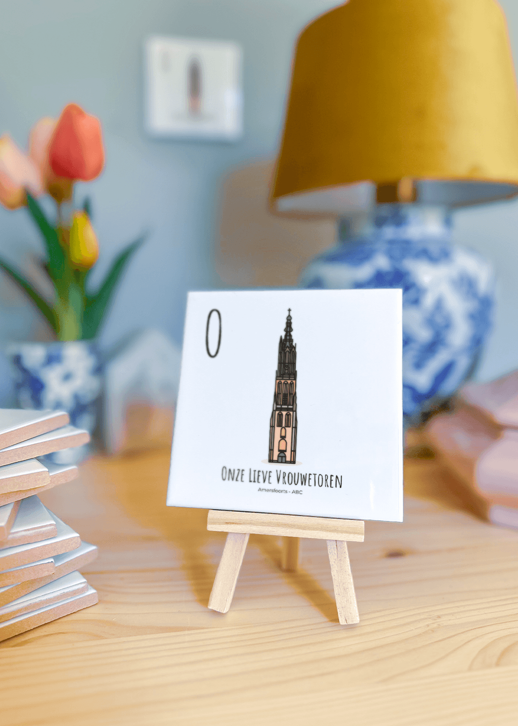 PosterPlaats ABC tegeltje Amersfoort met onze lieve vrouwetoren als leuk lokaal cadeau of relatiegeschenk