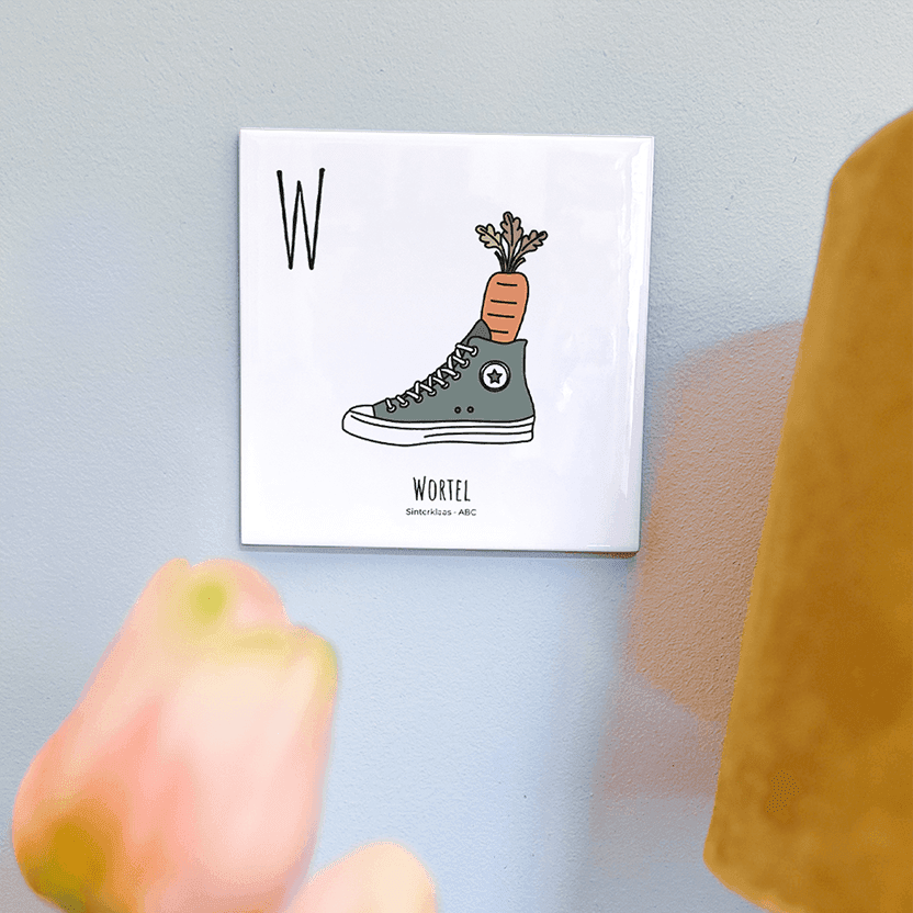 PosterPlaats ABC tegeltje Sinterklaas met wortel als leuk lokaal cadeau of relatiegeschenk