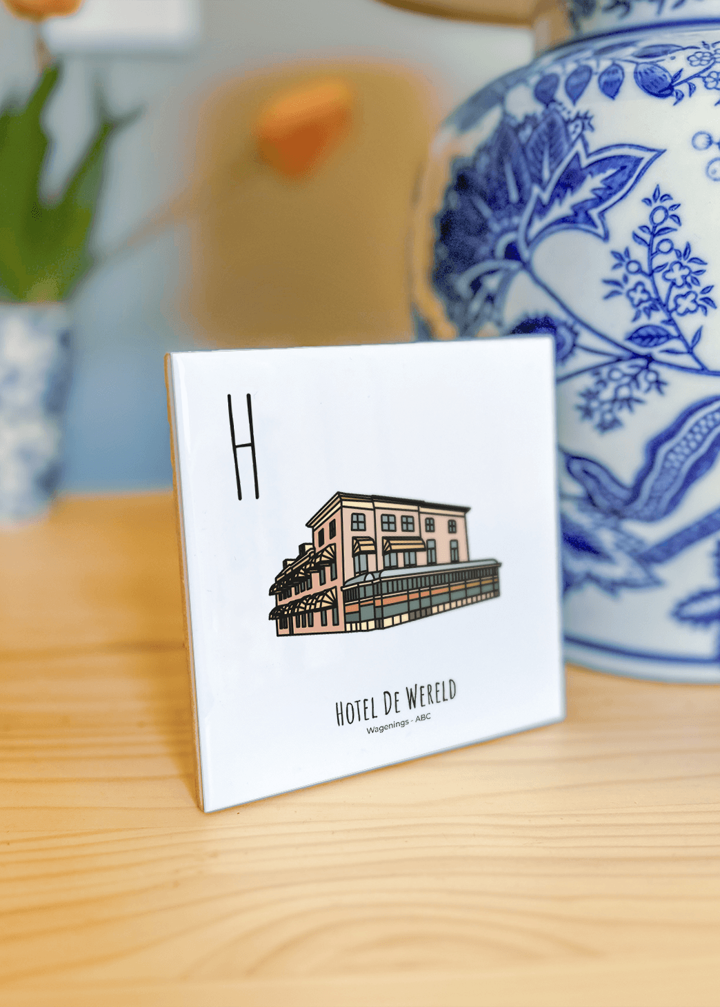 PosterPlaats ABC tegeltje Wageningen met hotel de wereld als leuk lokaal cadeau of relatiegeschenk