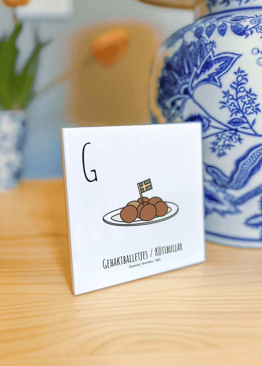 PosterPlaats ABC tegeltje Zweden met met gehaktballetjes kottbullar als leuk lokaal cadeau of relatiegeschenk