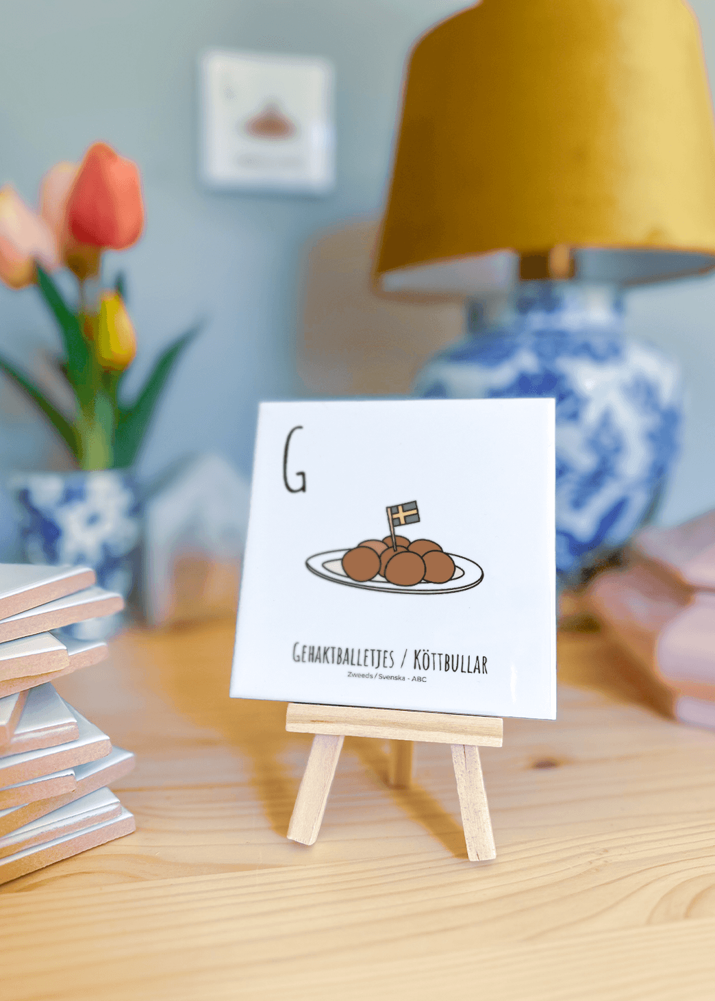 PosterPlaats ABC tegeltje Zweden met met gehaktballetjes kottbullar als leuk lokaal cadeau of relatiegeschenk