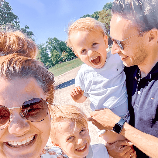 Blog over eerste verkooppunt in het buitenland en het Frans ABC komt eraan met Jelle, Daisy, Floris en Valentijn van Vliet