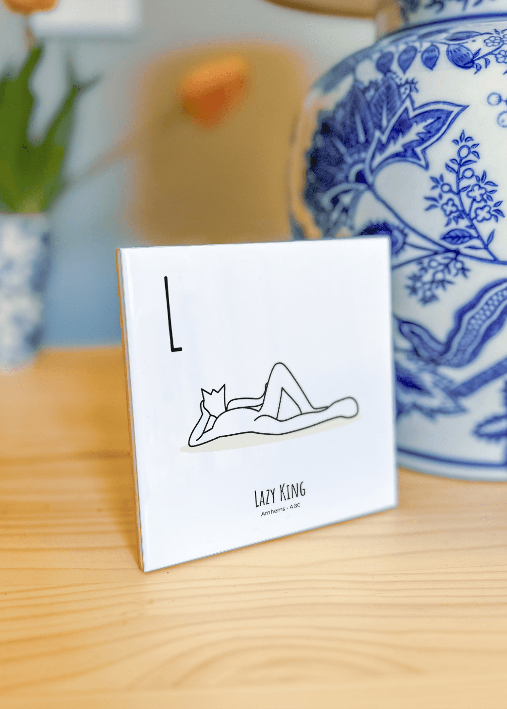 PosterPlaats ABC tegeltje Arnhem met lazy king als leuk lokaal cadeau of relatiegeschenk