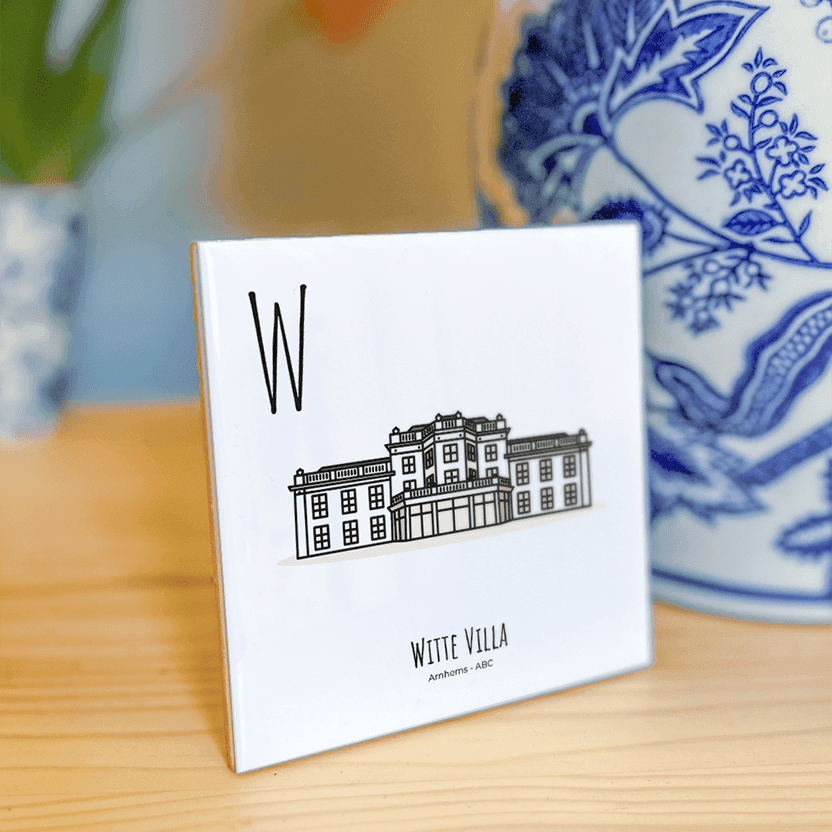 PosterPlaats ABC tegeltje Arnhem met witte villa als leuk lokaal cadeau of relatiegeschenk